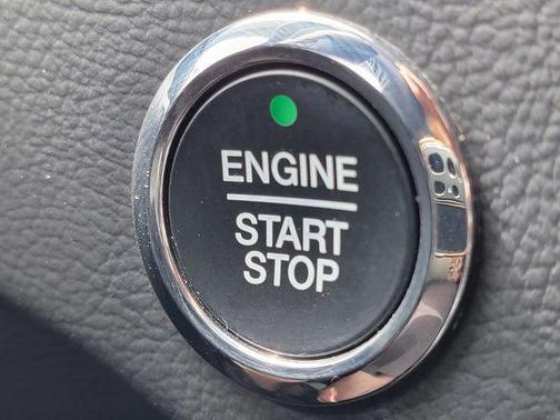 Star White 2023 Ford Edge SEL