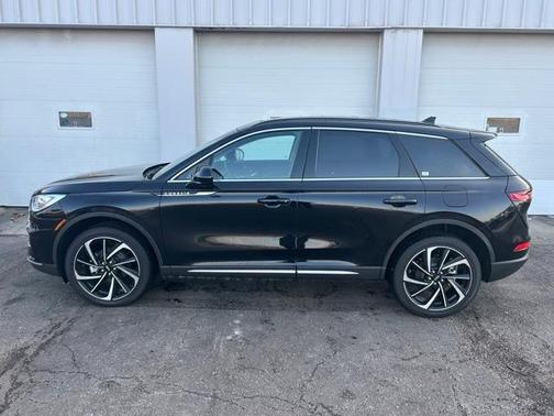 2025 Lincoln Corsair Reserve