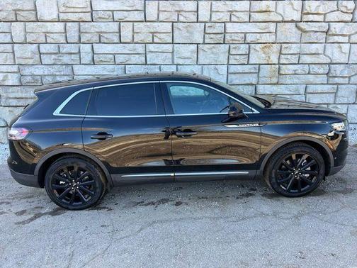 Infinite Black Metallic 2023 Lincoln Nautilus Reserve