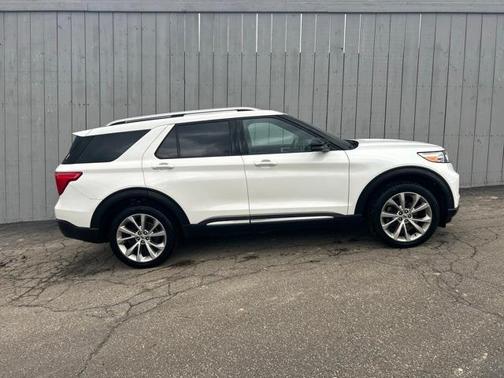 2022 Ford Explorer Platinum