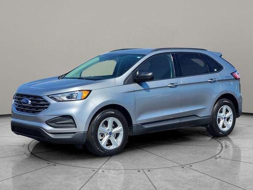 Iconic Silver Metallic 2022 Ford Edge SE