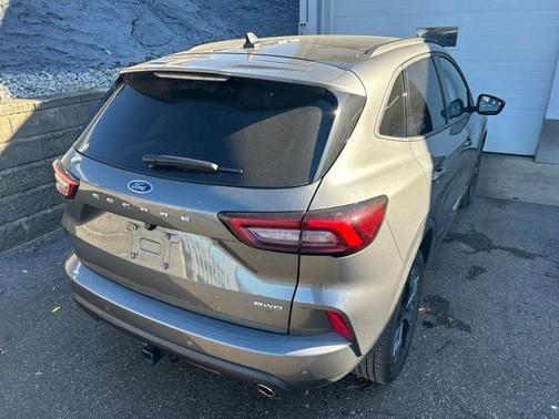 2025 Ford Escape ST-Line Elite