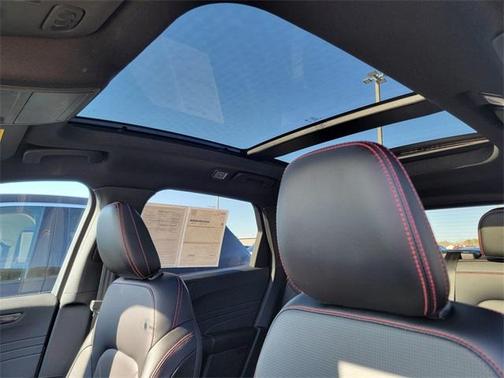 2025 Ford Escape ST-Line Elite