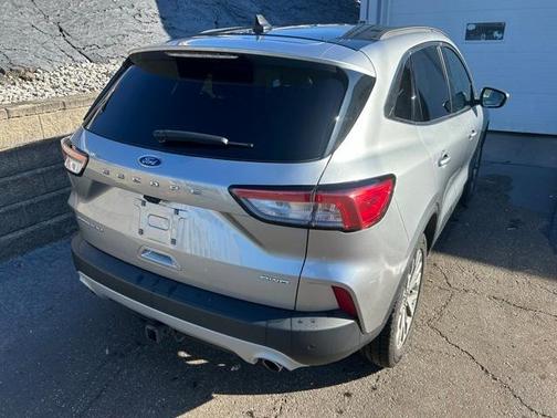 2022 Ford Escape Titanium