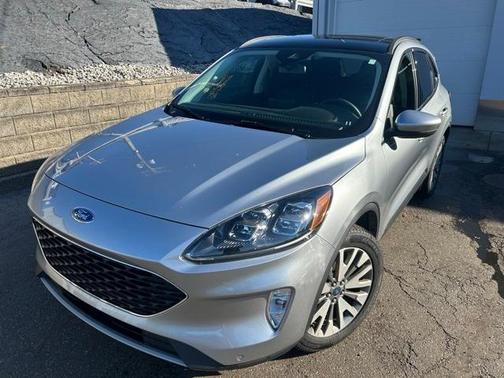 2022 Ford Escape Titanium