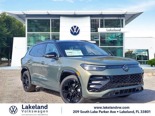 2026 Volkswagen Tiguan 2.0T SE R-Line Black