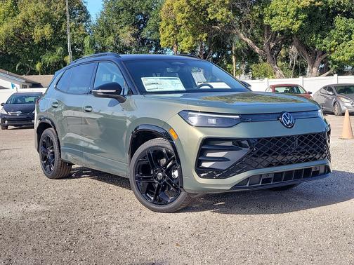 2026 Volkswagen Tiguan 2.0T SE R-Line Black