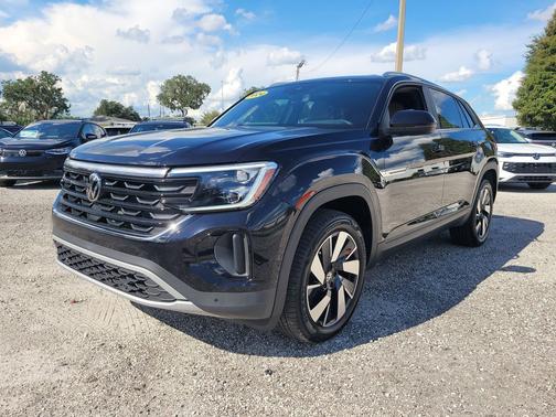 2024 Volkswagen Atlas Cross Sport 2.0T SE w/Technology