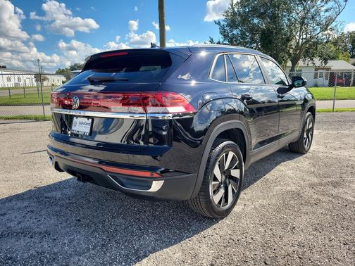 2024 Volkswagen Atlas Cross Sport 2.0T SE w/Technology