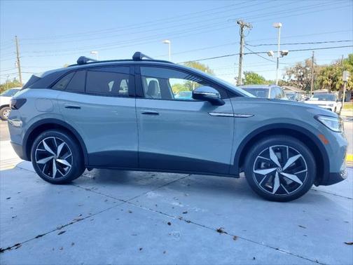 2025 Volkswagen ID.4 Pro
