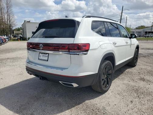 2025 Volkswagen Atlas 2.0T SE w/Technology
