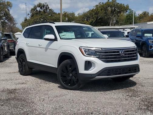 2025 Volkswagen Atlas 2.0T SE w/Technology