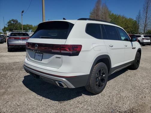 2025 Volkswagen Atlas 2.0T Peak Edition
