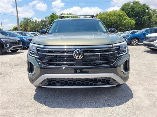 2025 Volkswagen Atlas 2.0T Peak Edition