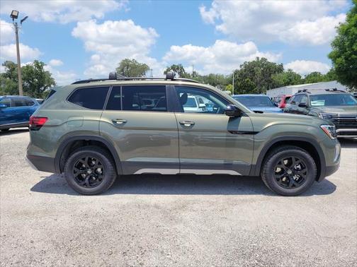 2025 Volkswagen Atlas 2.0T Peak Edition