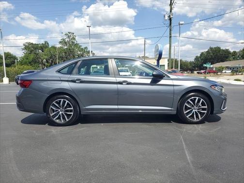 2025 Volkswagen Jetta 1.5T SE