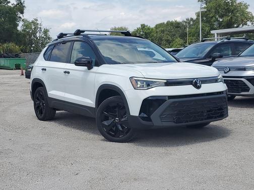 2025 Volkswagen Taos 1.5T SE Black