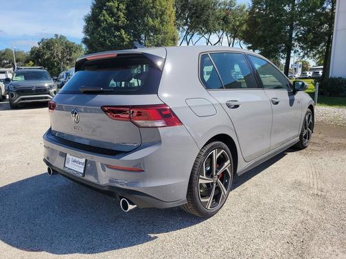 2025 Volkswagen Golf GTI 2.0T SE DSG
