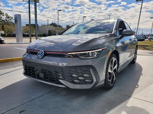 2026 Volkswagen Golf GTI 2.0T SE DSG