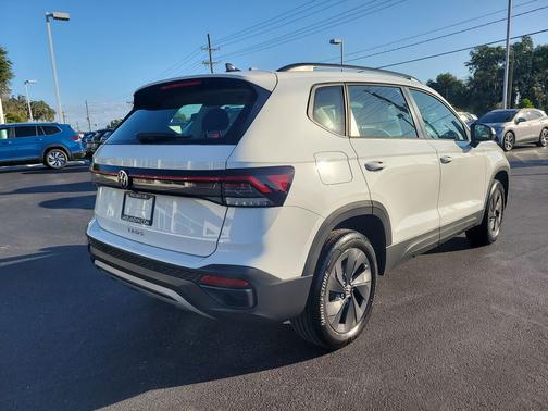 2025 Volkswagen Taos 1.5T S