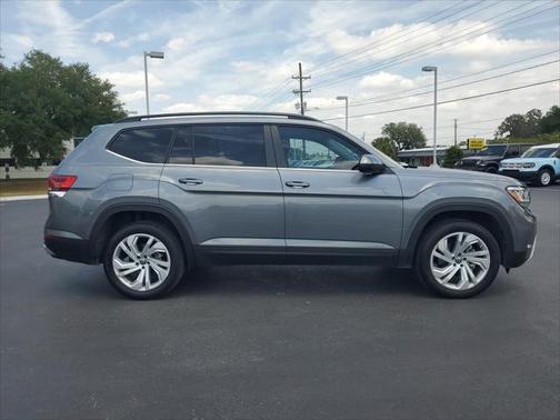 2022 Volkswagen Atlas 3.6L SE w/Technology