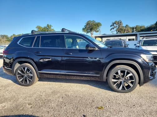 2026 Volkswagen Atlas 2.0T SEL Premium R-Line 4MOTION