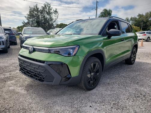 2026 Volkswagen Taos SE Black