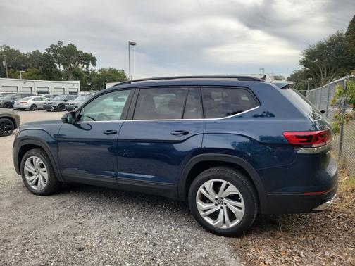 2022 Volkswagen Atlas 3.6L SE w/Technology