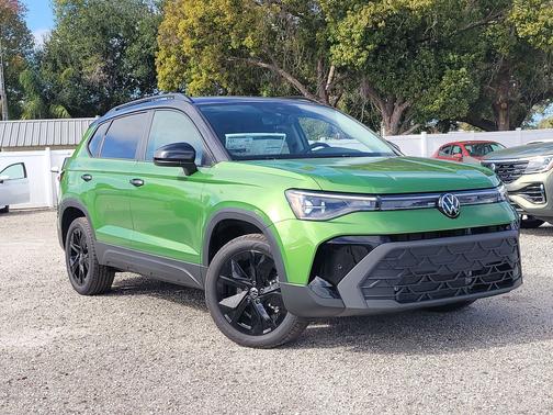 2026 Volkswagen Taos SE Black