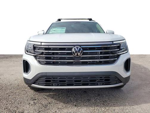 opal white pearl 2026 Volkswagen Atlas 2.0T SE w/Technology