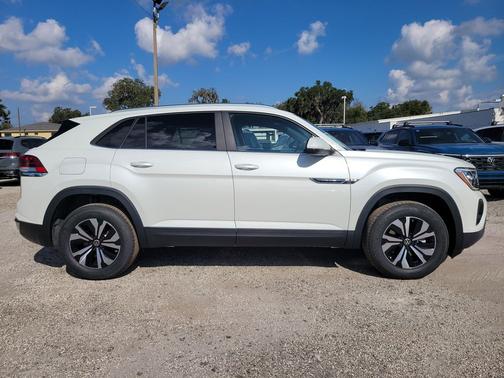 2026 Volkswagen Atlas Cross Sport 2.0T SE