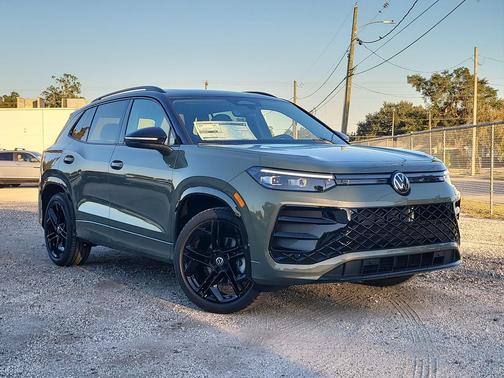 2026 Volkswagen Tiguan 2.0T SE R-Line Black