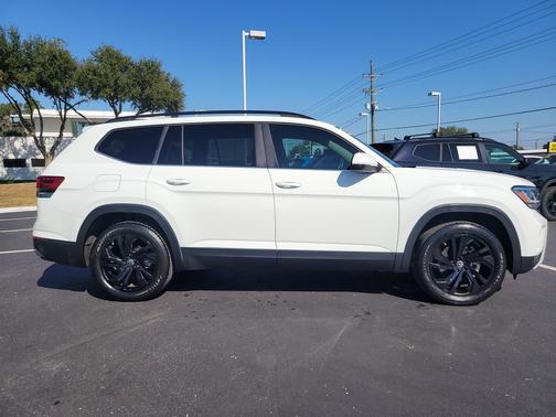 2022 Volkswagen Atlas 2.0T SE w/Technology