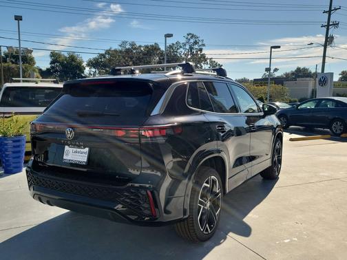 2026 Volkswagen Tiguan 2.0T SEL R-Line 4MOTION