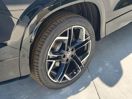 2026 Volkswagen Tiguan 2.0T SEL R-Line 4MOTION