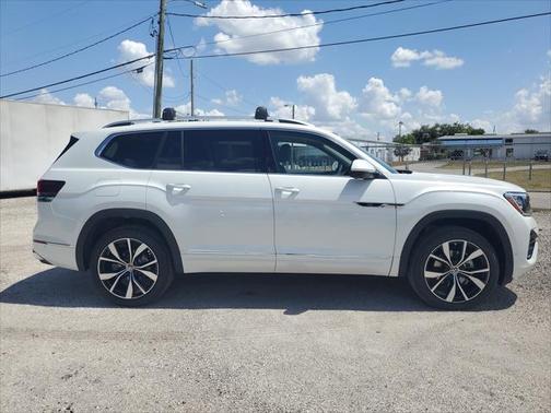 2025 Volkswagen Atlas 2.0T SEL Premium R-Line 4MOTION