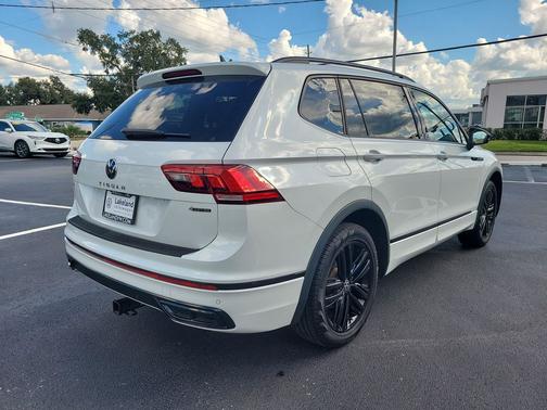 2022 Volkswagen Tiguan 2.0T SE R-Line Black 4MOTION