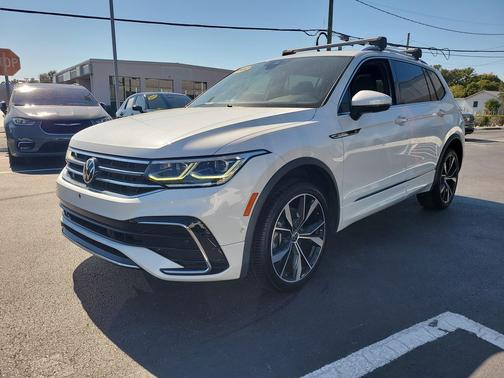 2022 Volkswagen Tiguan 2.0T SEL R-Line 4MOTION