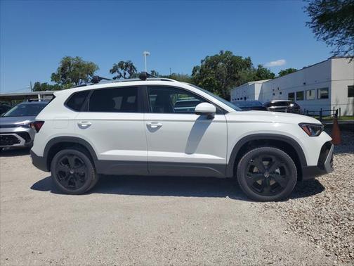 2025 Volkswagen Taos 1.5T SEL