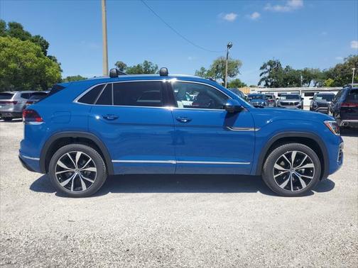 2025 Volkswagen Atlas Cross Sport 2.0T SEL Premium