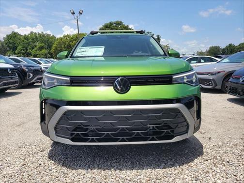 2025 Volkswagen Taos 1.5T SE