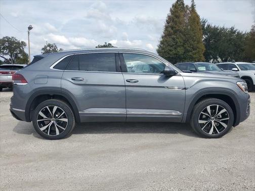 2025 Volkswagen Atlas Cross Sport 2.0T SEL Premium
