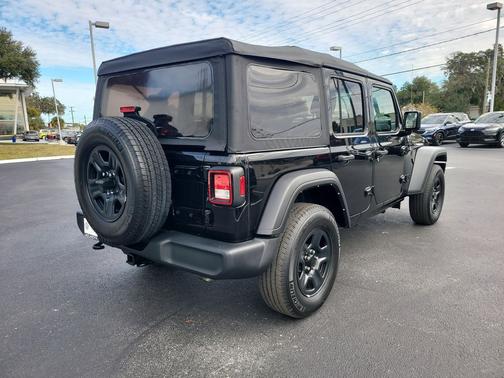 2023 Jeep Wrangler Sport