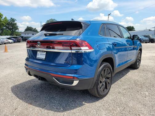 2025 Volkswagen Atlas Cross Sport 2.0T SE w/Technology 4MOTION