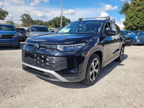 2025 Volkswagen Tiguan 2.0T SE