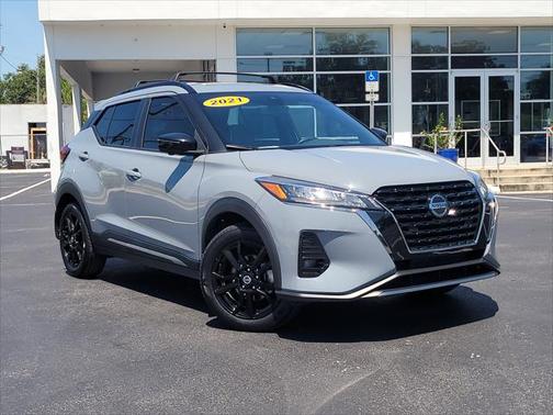 2021 Nissan Kicks SR