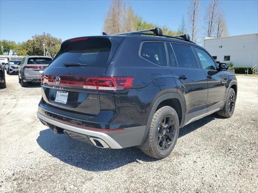2025 Volkswagen Atlas 2.0T Peak Edition