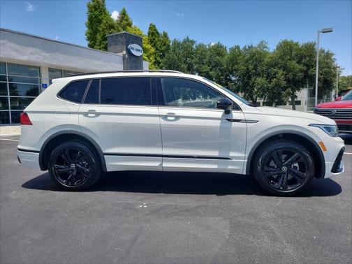 2024 Volkswagen Tiguan 2.0T SE R-Line Black 4MOTION