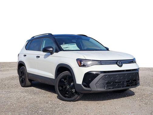 Pure White w/Deep Blk Rf 2026 Volkswagen Taos SE Black