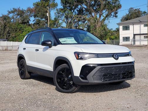 2026 Volkswagen Taos SE Black